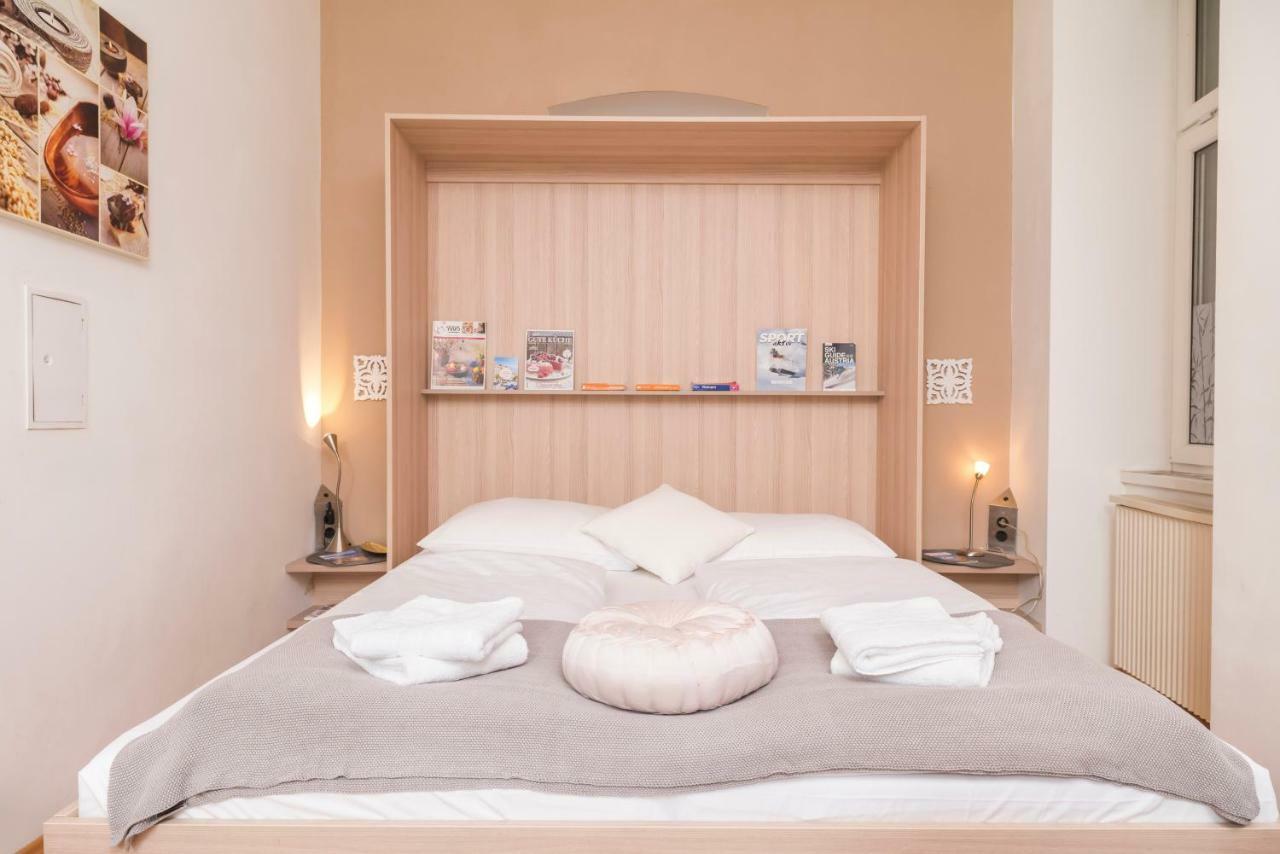 Tiny Hideaway Apartment Wina Bagian luar foto