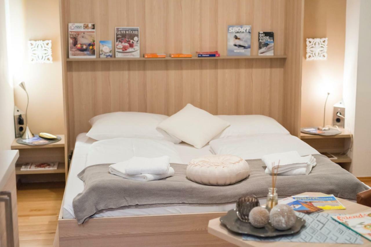 Tiny Hideaway Apartment Wina Bagian luar foto