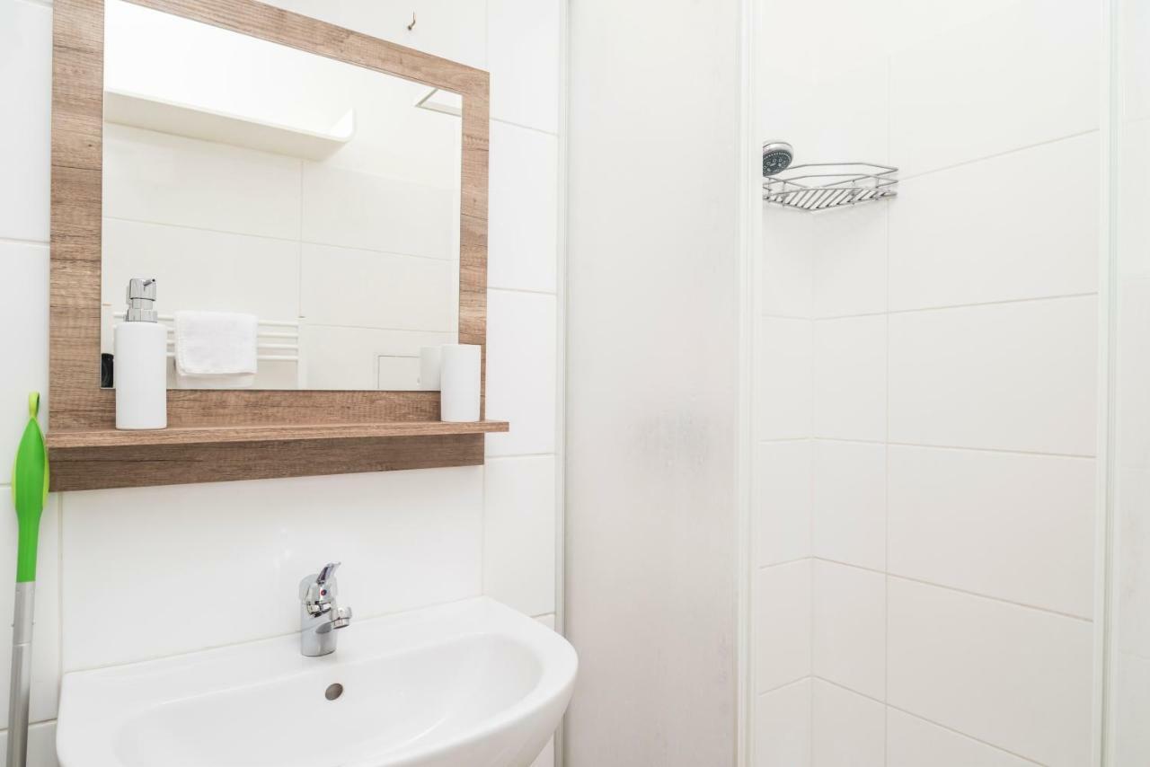 Tiny Hideaway Apartment Wina Bagian luar foto