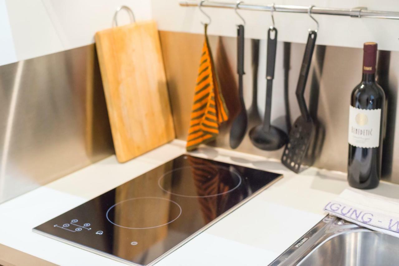 Tiny Hideaway Apartment Wina Bagian luar foto